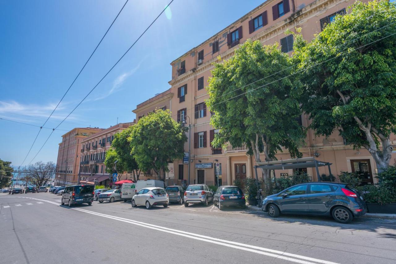 Le Scale Sul Porto . Marina Centro Storico. Ac Apartment Cagliari Exterior photo