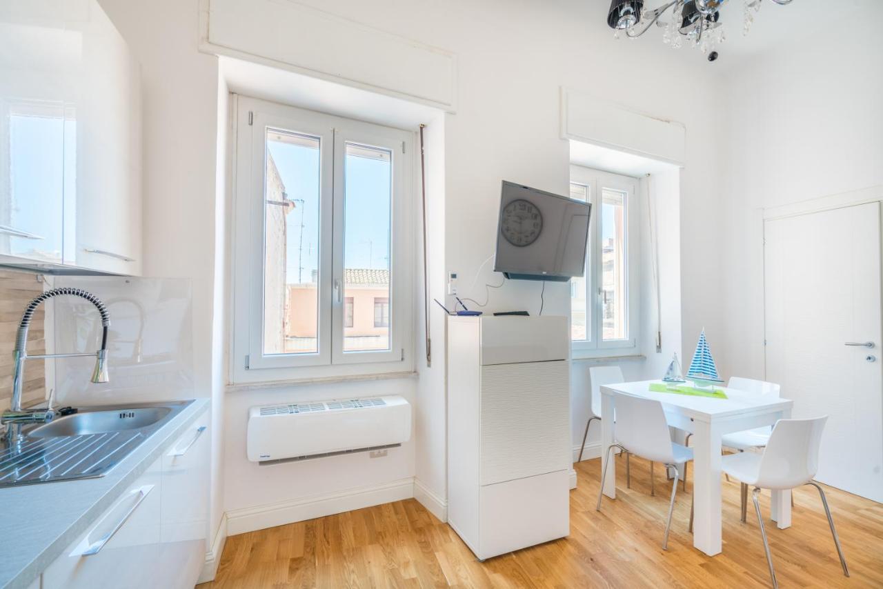 Le Scale Sul Porto . Marina Centro Storico. Ac Apartment Cagliari Exterior photo